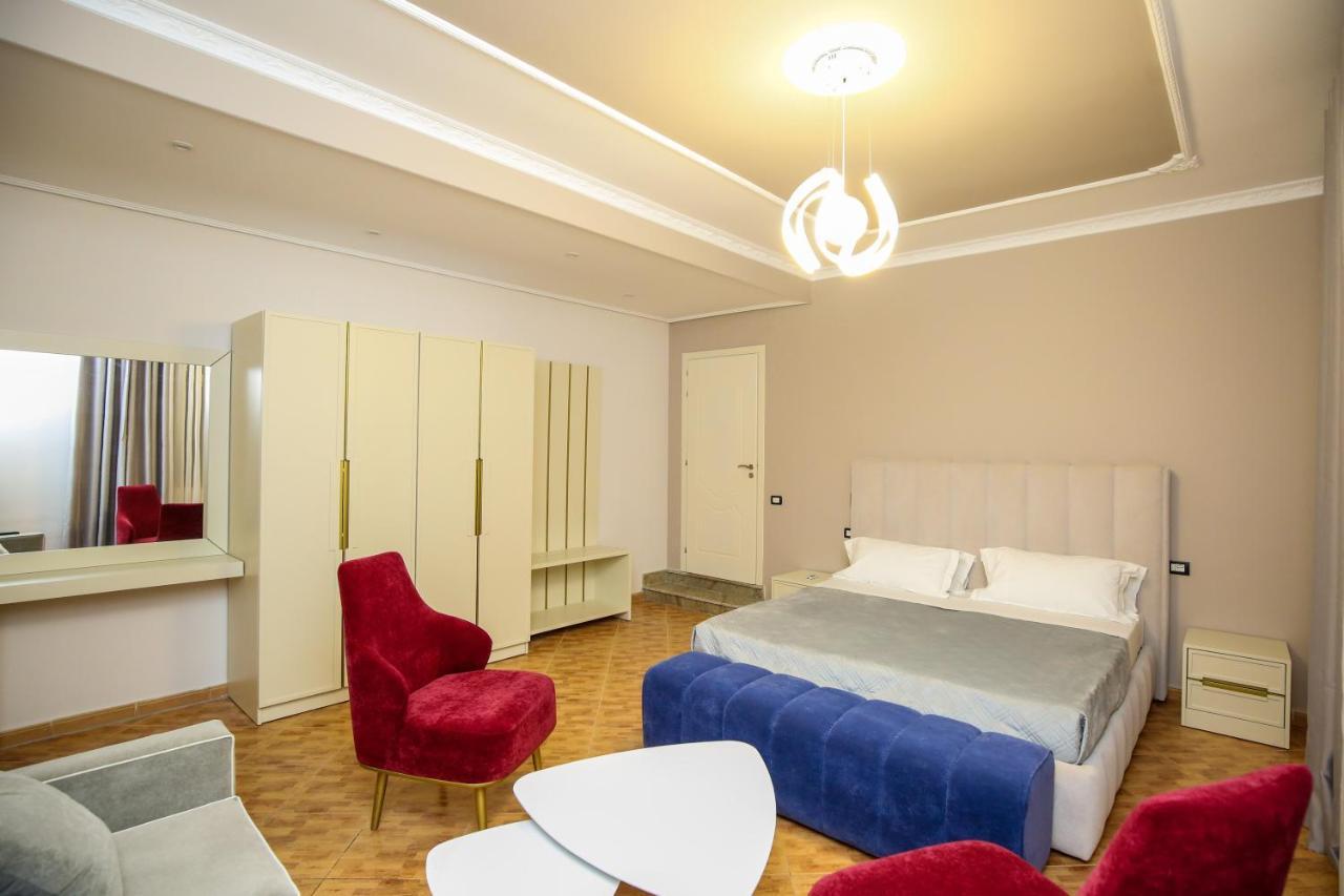 Hotel Vila Stefa Vlorë エクステリア 写真